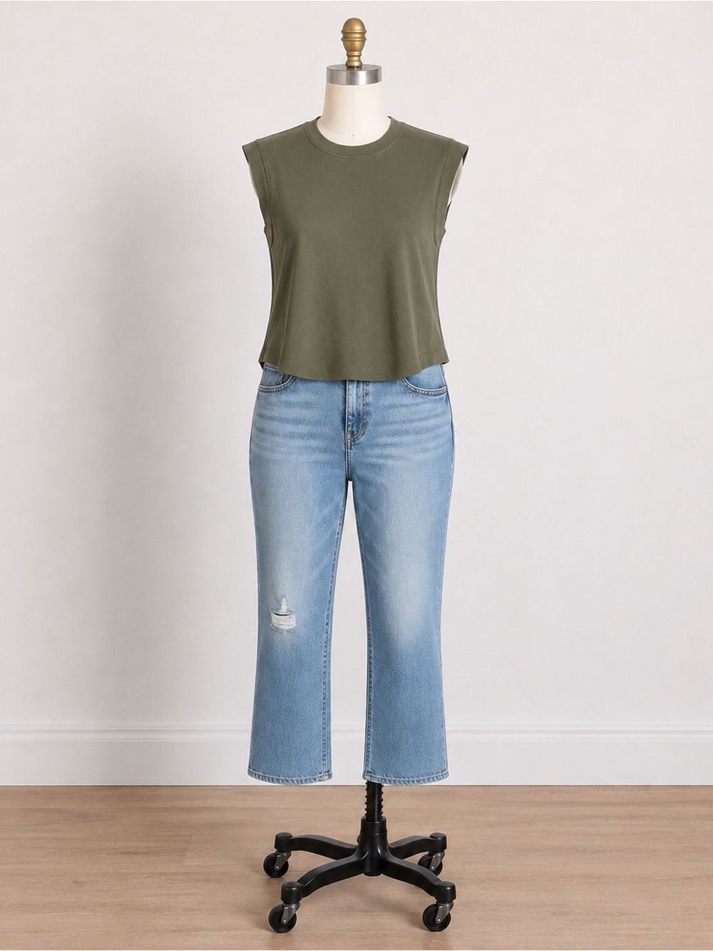 Evereve Olive Green Muscle Tank Top – XS